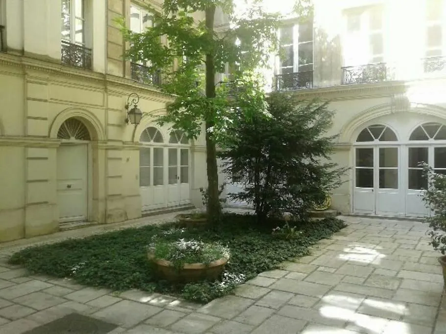 Apartment Beau Temps Aux Champs Elysees, Tour Eiffel Paris