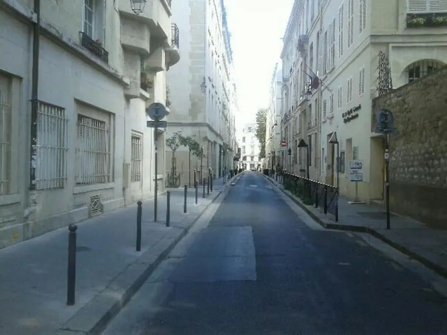 Beau Temps Aux Champs Elysees, Tour Eiffel Paris
